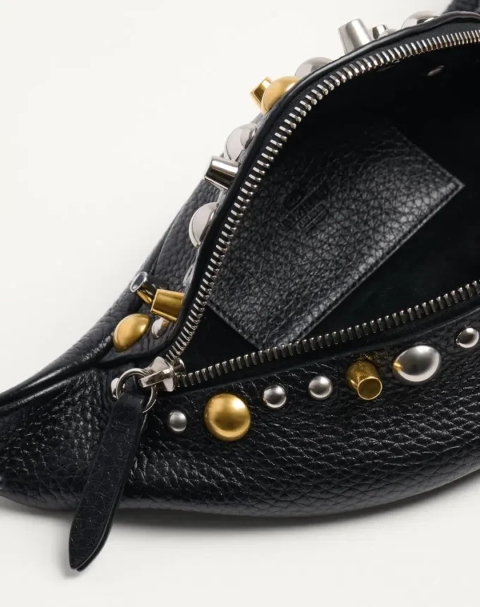 Valentino Garavani Nellcôte Belt Bag din piele de vițel granulată Valentino Garavani Nellcôte Belt Bag din piele de vițel granulată