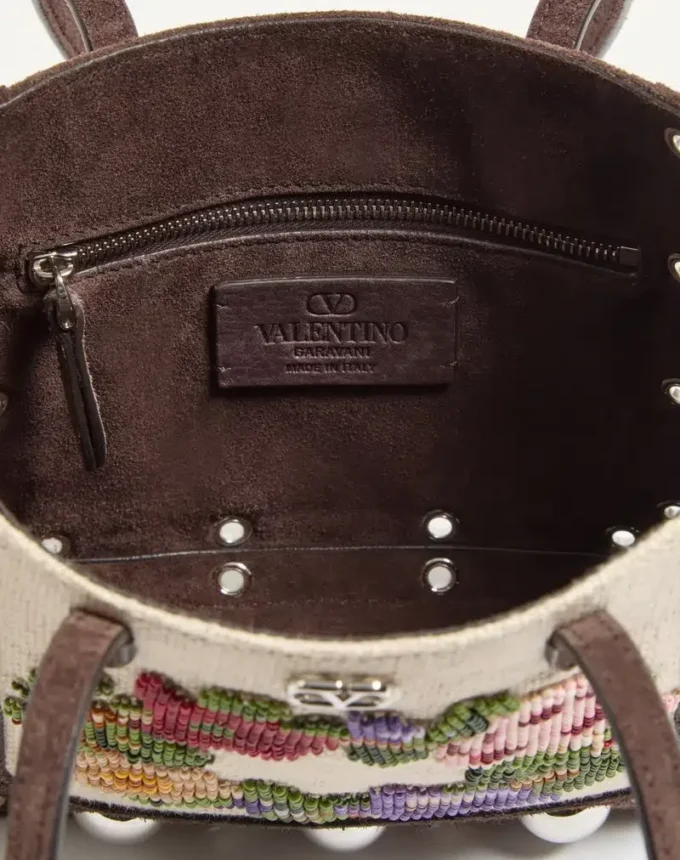 Valentino Garavani Nellcôte Mini geantă de cumpărături brodată Valentino Garavani Nellcôte Mini geantă de cumpărături brodată