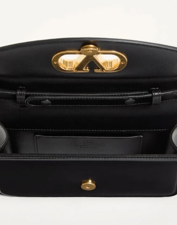 Valentino Garavani Vain Clutch Bag din piele de vițel lucioasă
